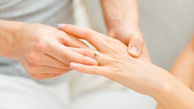 How Should Engagement Rings Fit?
